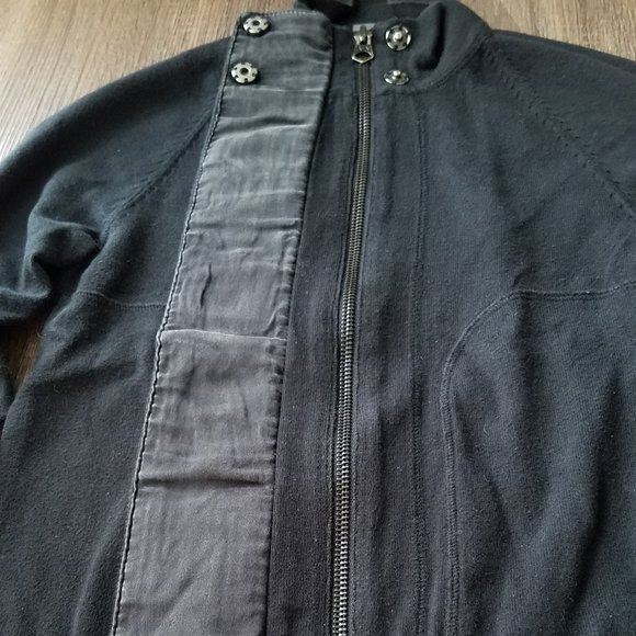 Armani Exchange AIX Women's Black Zip Up Size S - Picture 3 of 5